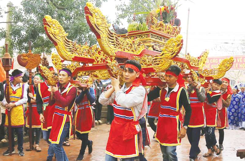 Top 50 mẫu Hãy thuyết trình về lễ hội Đền Hùng hoặc lễ hội Ka-tê (Ninh Thuận). (ảnh 4)